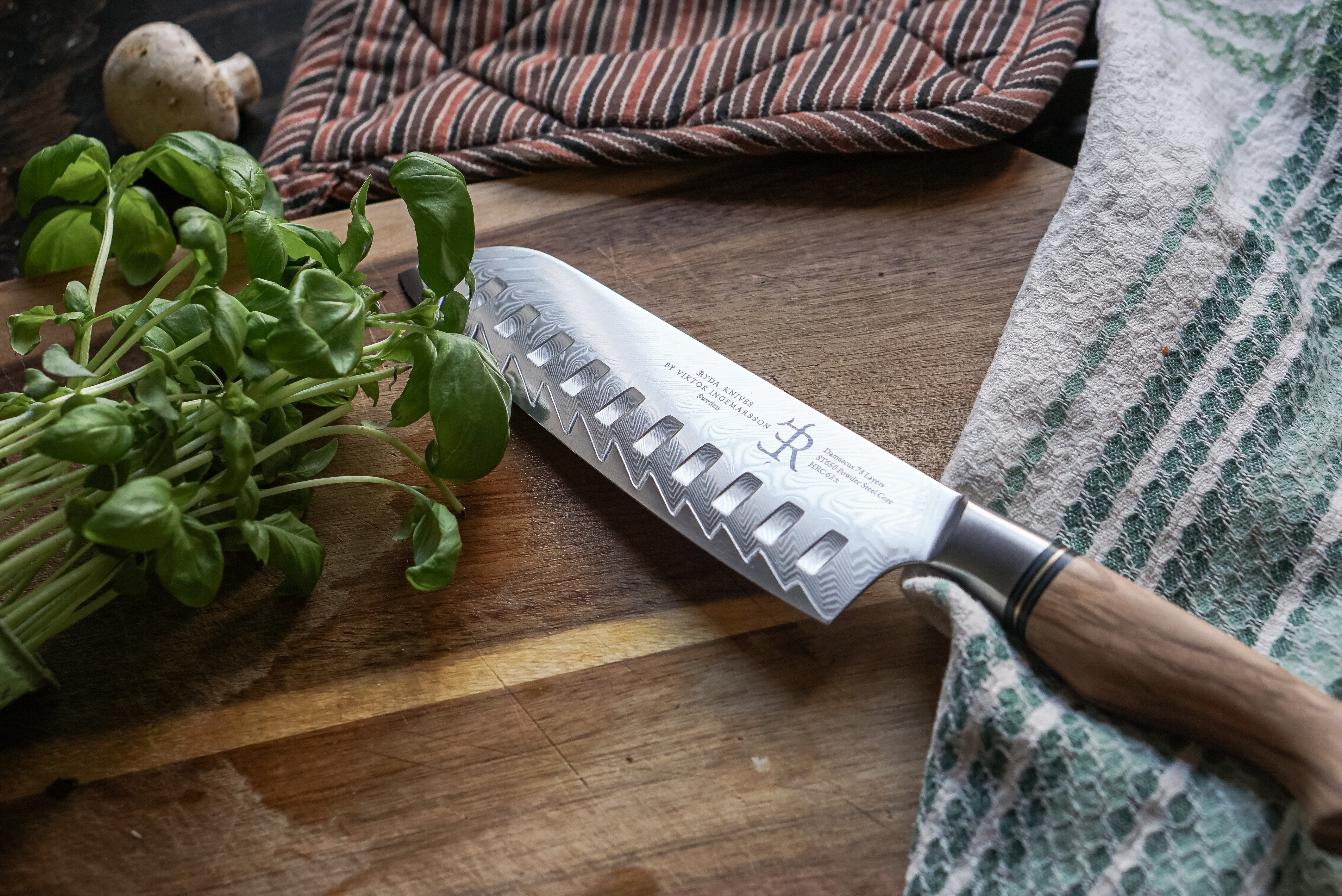 ST-650 Santoku Knife